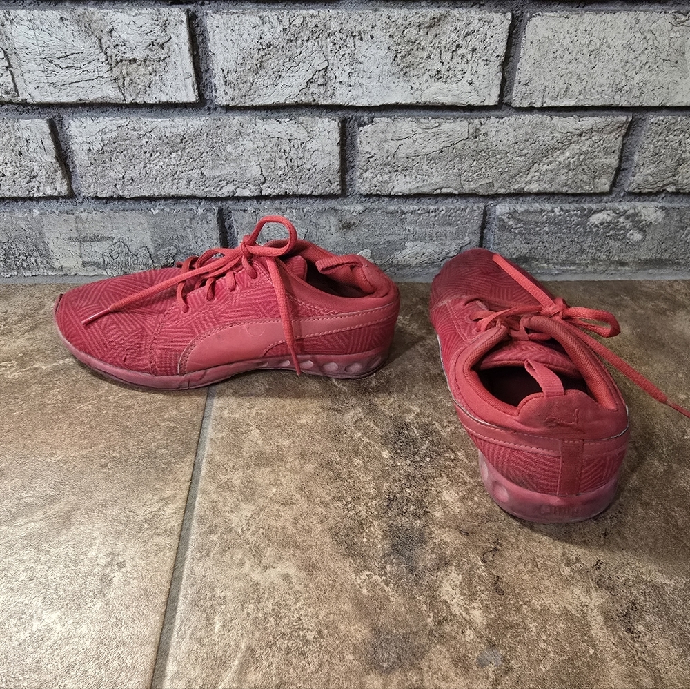 Red Athletic | PUMA | Low Top Sneaks